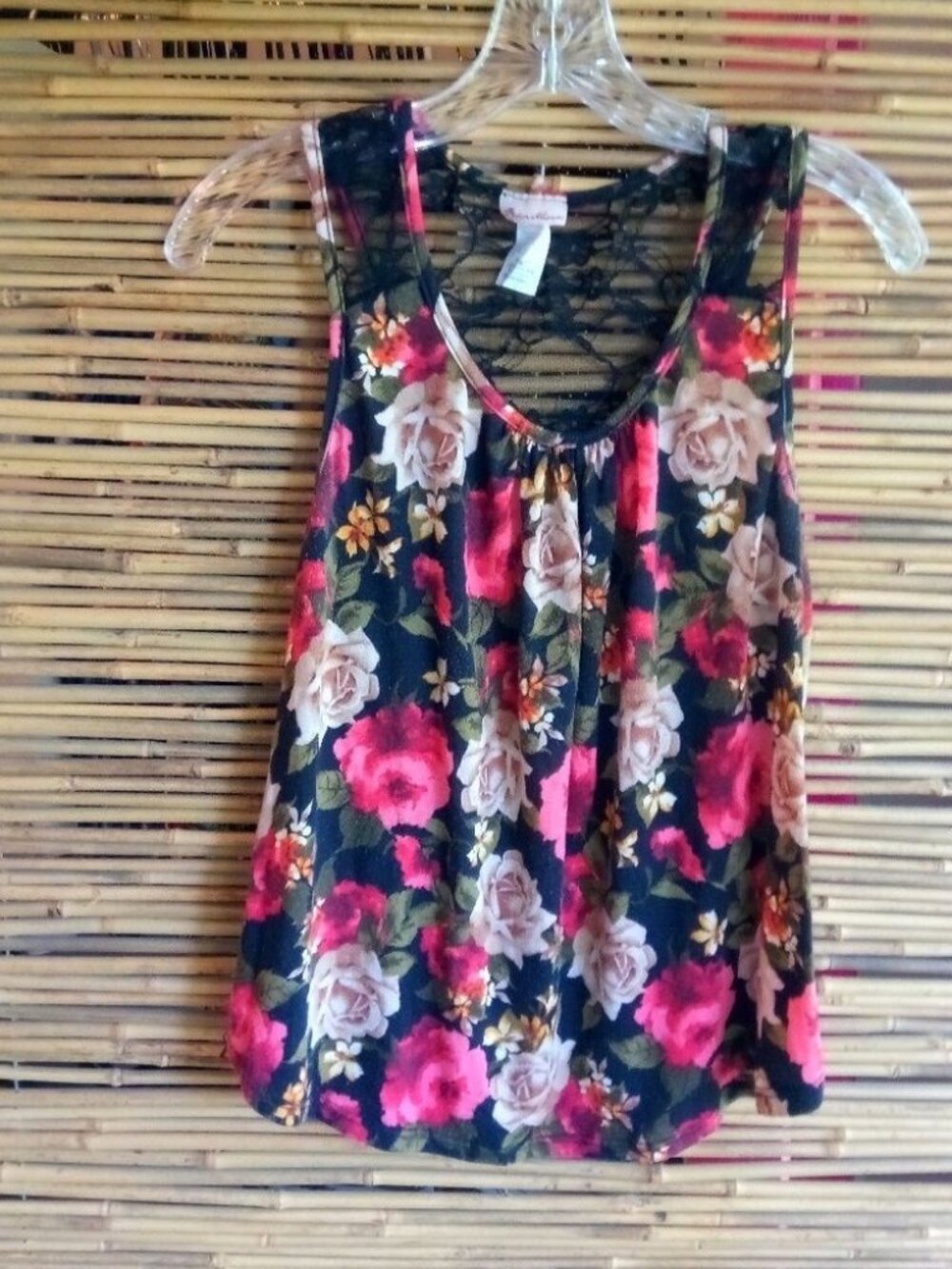 Fashion Magazine L Black Pink Roses Lace Floral Top